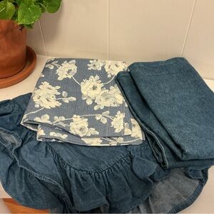 Bundle of Pillow Shams